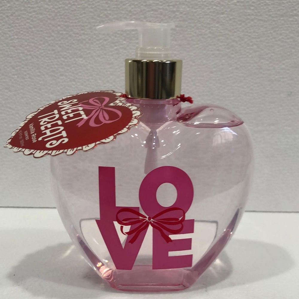 Sweet Treats Pink Heart-Shaped Hand Soap NWT